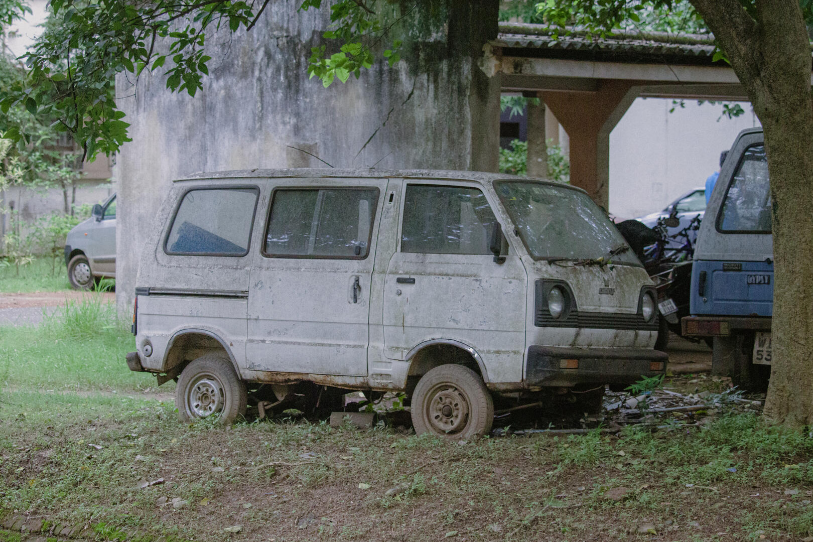 old-dirty-van